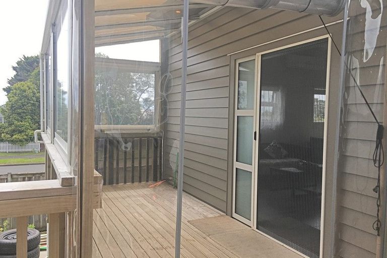 Photo of property in 109 Reeves Road, Pakuranga Heights, Auckland, 2010