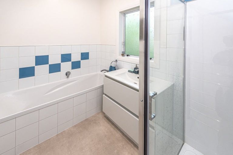 Photo of property in 20 Great North Road, Saint Johns Hill, Whanganui, 4500