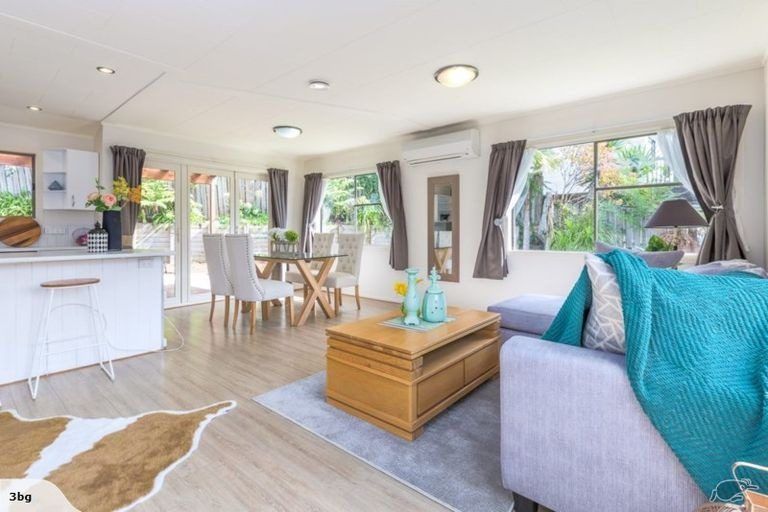 Photo of property in 1/62 Stapleford Crescent, Browns Bay, Auckland, 0630