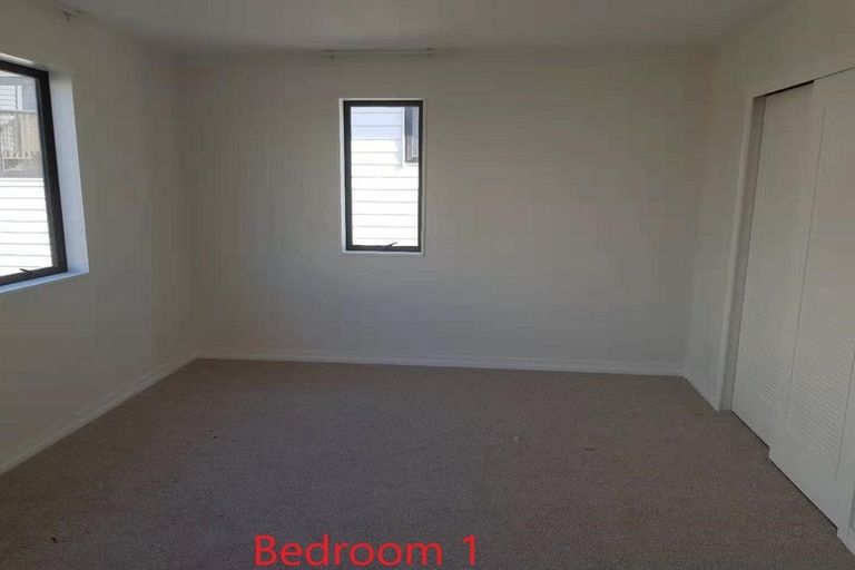 Photo of property in 27 Lawson Creek Street, Massey, Auckland, 0614