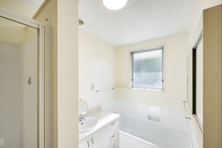 Photo of property in 102a Riverslea Road North, Parkvale, Hastings, 4122