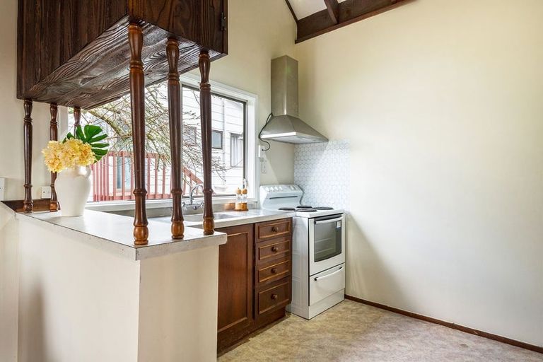 Photo of property in 2/3 Northwick Place, Hillcrest, Auckland, 0627