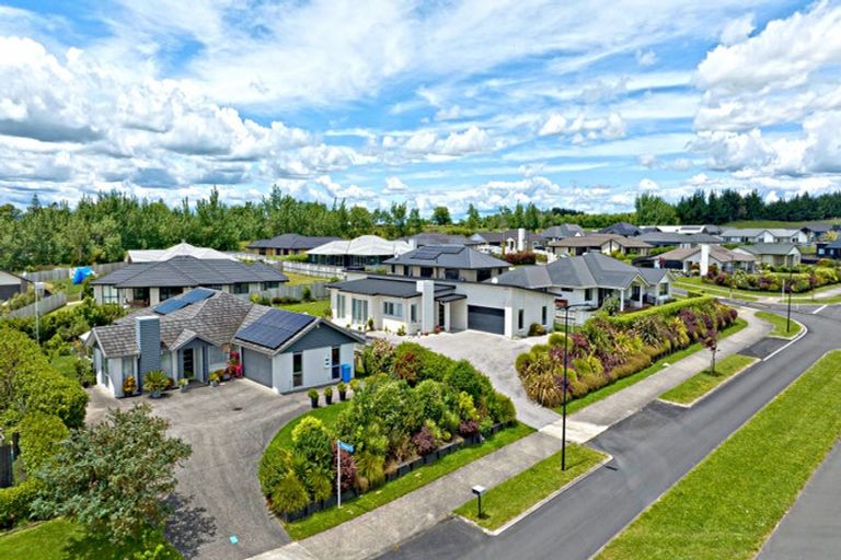 Photo of property in 6 Rylstone Way, Te Kauwhata, 3710