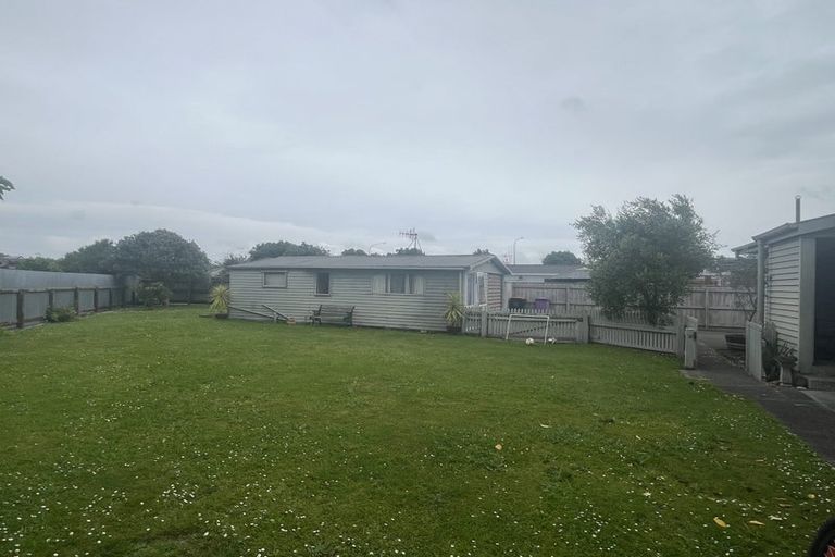 Photo of property in 6 Radnor Place, Highbury, Palmerston North, 4412