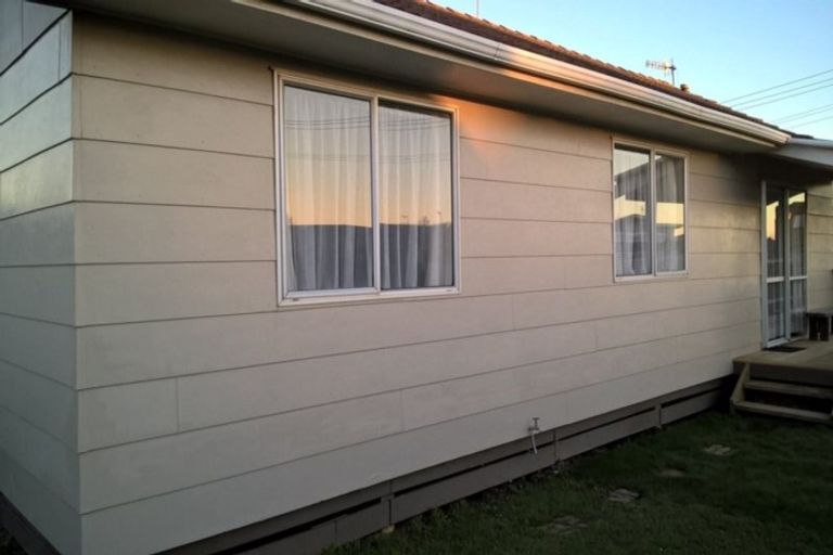 Photo of property in 98 Roberts Line, Kelvin Grove, Palmerston North, 4414