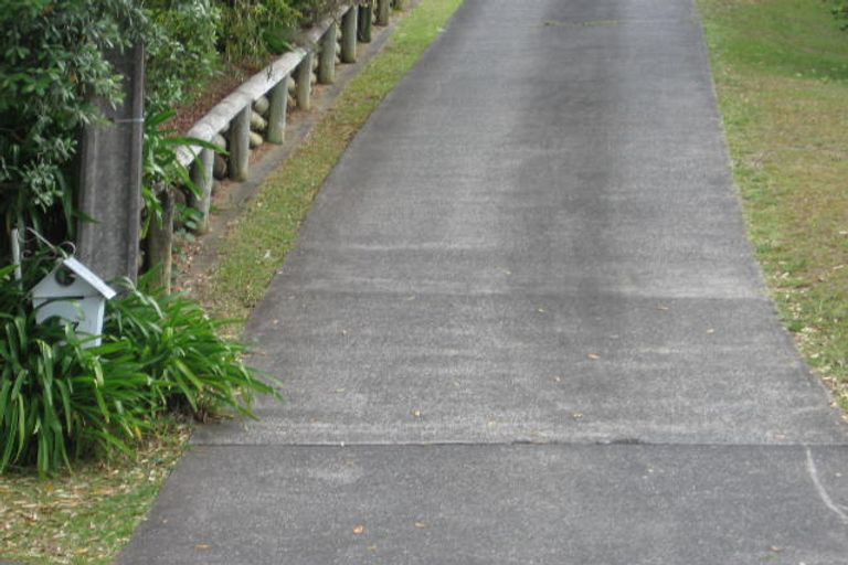 Photo of property in 17 Marina Road, Torbay, Auckland, 0630