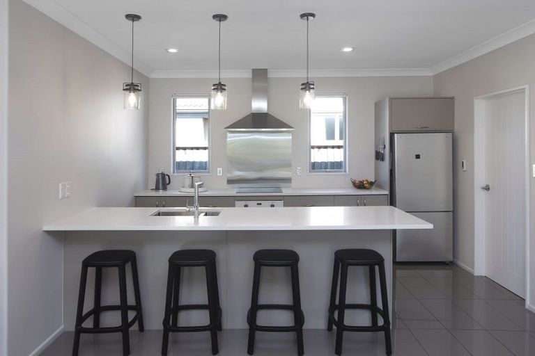 Photo of property in 3 Handel Close, Northwood, Christchurch, 8051