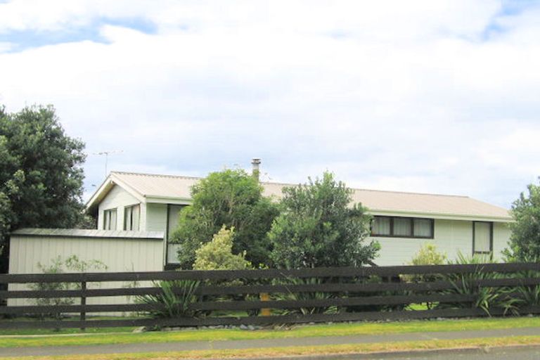 Photo of property in 245 Onemana Drive, Onemana, Whangamata, 3691