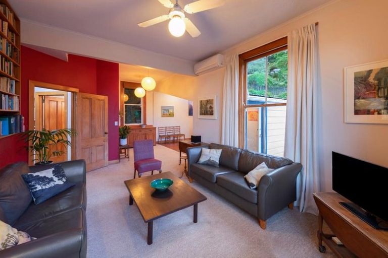 Photo of property in 348 The Terrace, Te Aro, Wellington, 6011