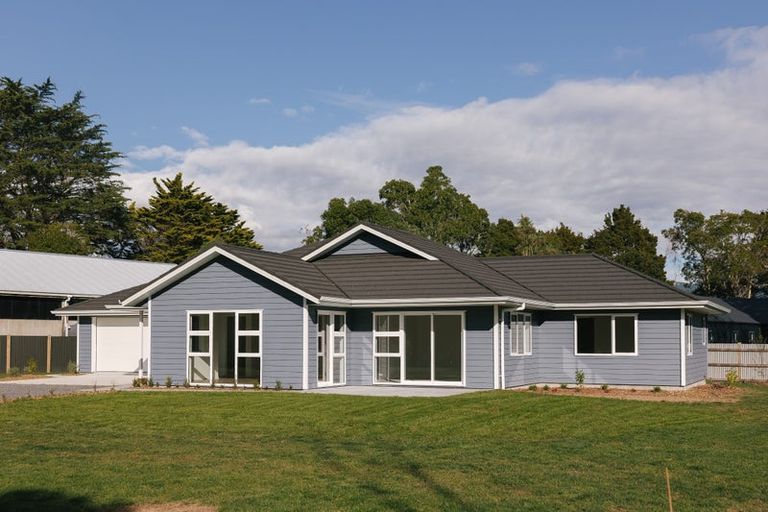 Photo of property in 9 Railway Terrace, Ohau, 5570