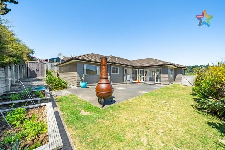 Photo of property in 45 Speldhurst Grove, Stokes Valley, Lower Hutt, 5019