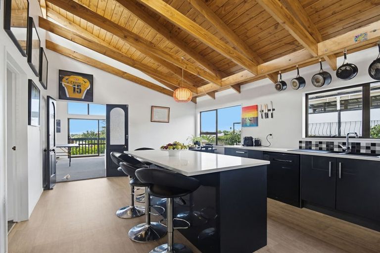 Photo of property in 57 John Dee Crescent, Red Beach, 0932