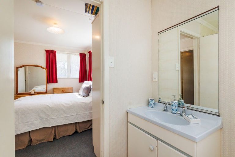 Photo of property in 24 Criterion Street, Bulls, 4818