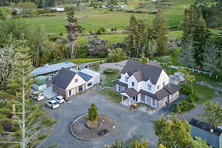 Photo of property in 150 Nixon Road, Taupaki, Henderson, 0782