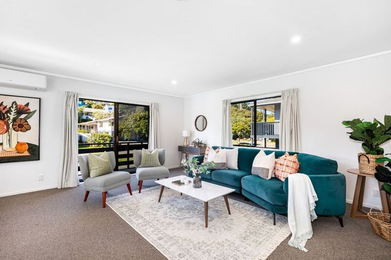 Photo of property in 58 Albatross Close, Whitby, Porirua, 5024