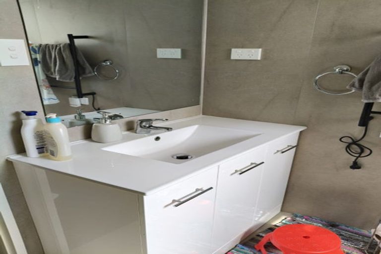 Photo of property in 1/101a Clevedon Road, Papakura, 2110