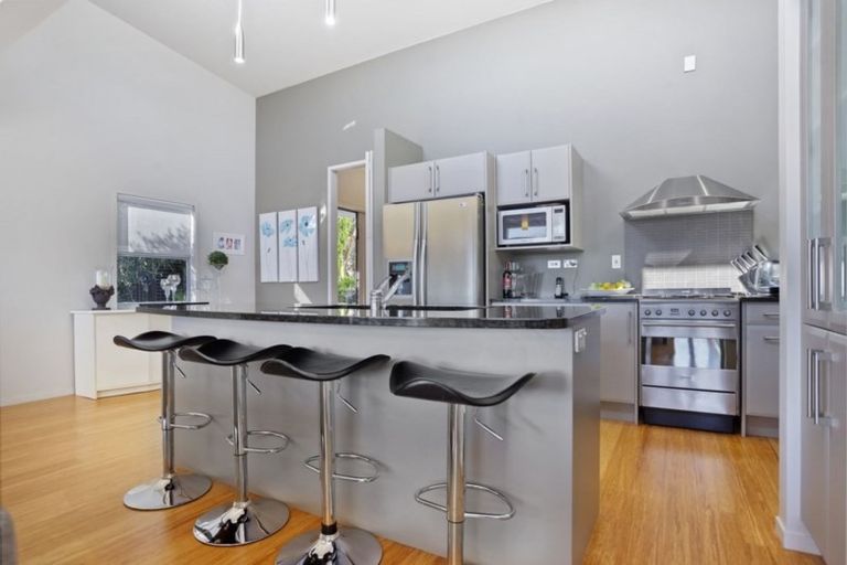 Photo of property in 37a Mount Avenue, Pauanui, Hikuai, 3579