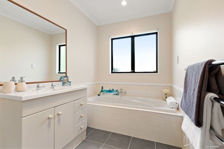 Photo of property in 119 Whitford Road, Somerville, Auckland, 2014