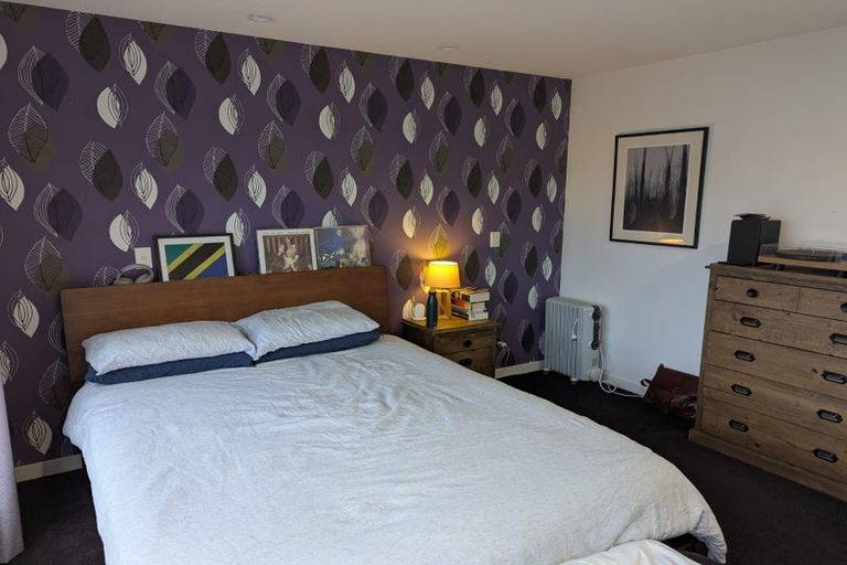 Photo of property in 56 Tiketike Way, Brooklyn, Wellington, 6021