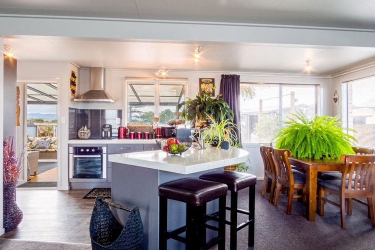 Photo of property in 59 Puriri Crescent, Edgecumbe, 3120