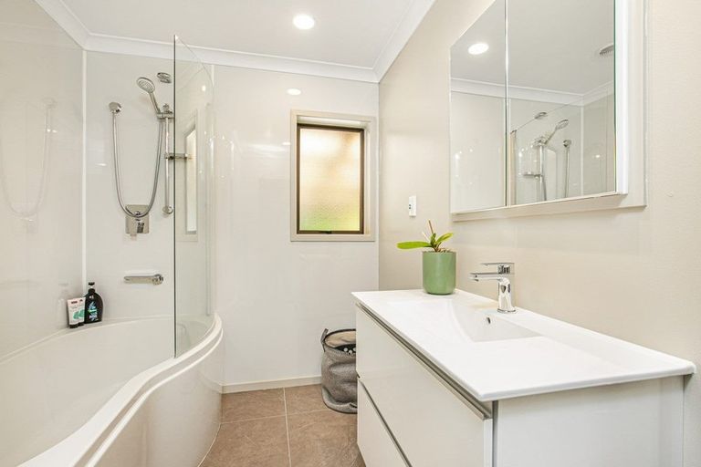 Photo of property in 29 Jean Place, Stanmore Bay, Whangaparaoa, 0932