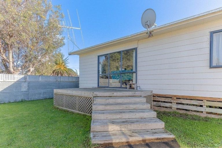 Photo of property in 49a Thatcher Street, Castlecliff, Whanganui, 4501