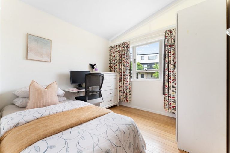 Photo of property in 9 Bowman Road, Forrest Hill, Auckland, 0620