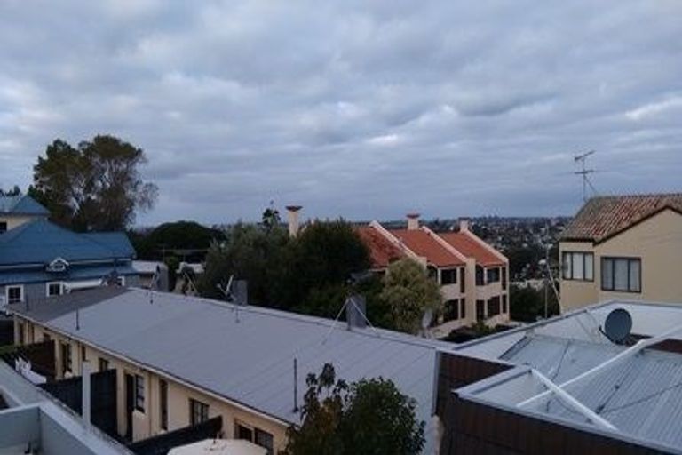 Photo of property in 2/6 Sarawia Street, Newmarket, Auckland, 1052