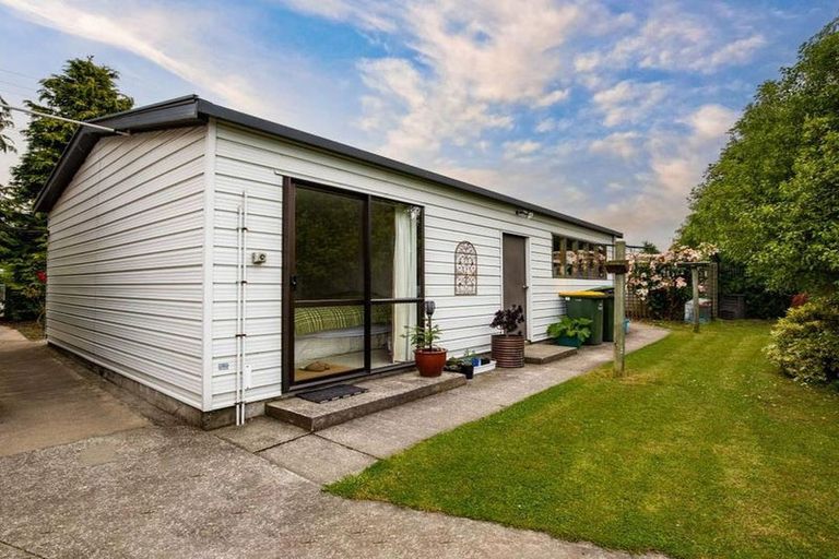 Photo of property in 72 Parsonage Road, Waimate, 7978