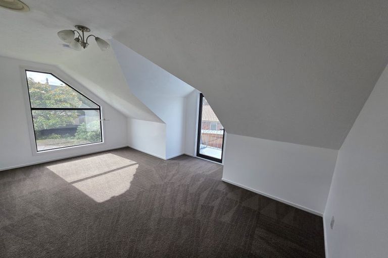 Photo of property in 7 Cicada Place, Hei Hei, Christchurch, 8042