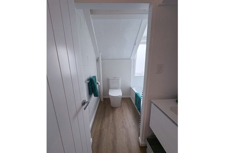 Photo of property in Paddington Apartments, 9/15 Mckinley Crescent, Brooklyn, Wellington, 6021