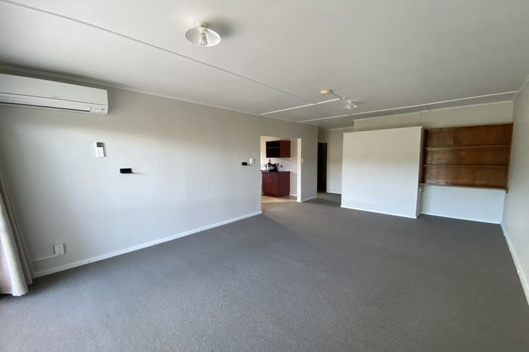 Photo of property in 95 Farmer Crescent, Taita, Lower Hutt, 5011