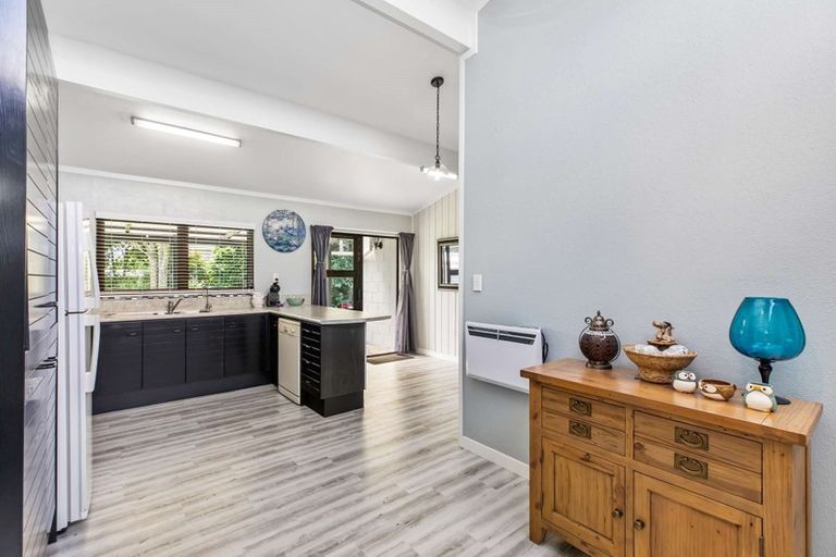 Photo of property in 120 Racecourse Road, Waiuku, 2123