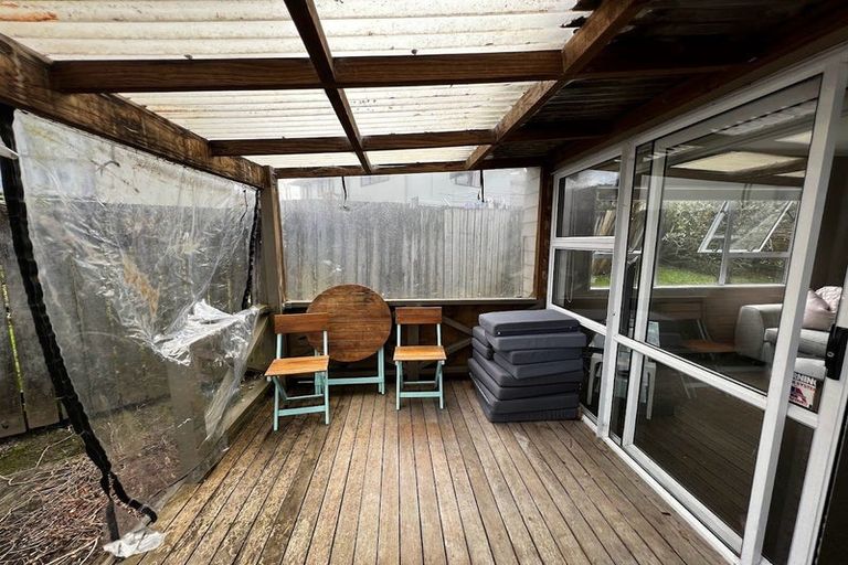 Photo of property in 1/41 Elizabeth Drive, West Harbour, Auckland, 0618