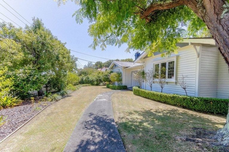 Photo of property in 16 Grey Street, College Estate, Whanganui, 4500