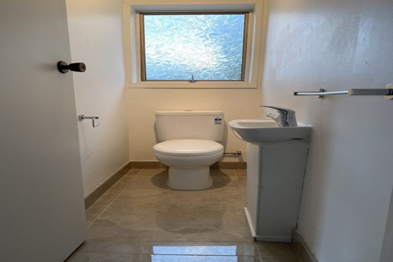 Photo of property in 2/110 Sartors Avenue, Browns Bay, Auckland, 0630