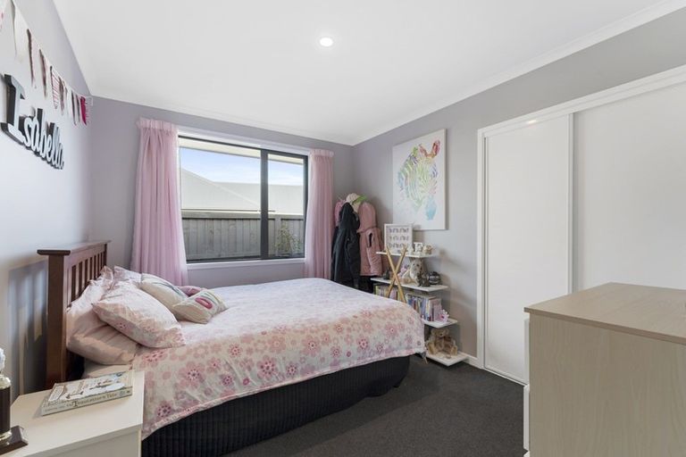 Photo of property in 35 Galatos Street, Rangiora, 7400