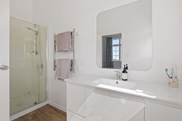 Photo of property in 204 Cape Rodney Road, Leigh, 0985