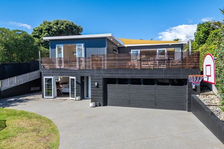 Photo of property in 75a Marine Parade, Paraparaumu Beach, Paraparaumu, 5032