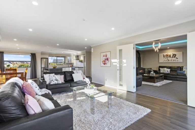 Photo of property in 12 Rossington Drive, West Melton, 7618