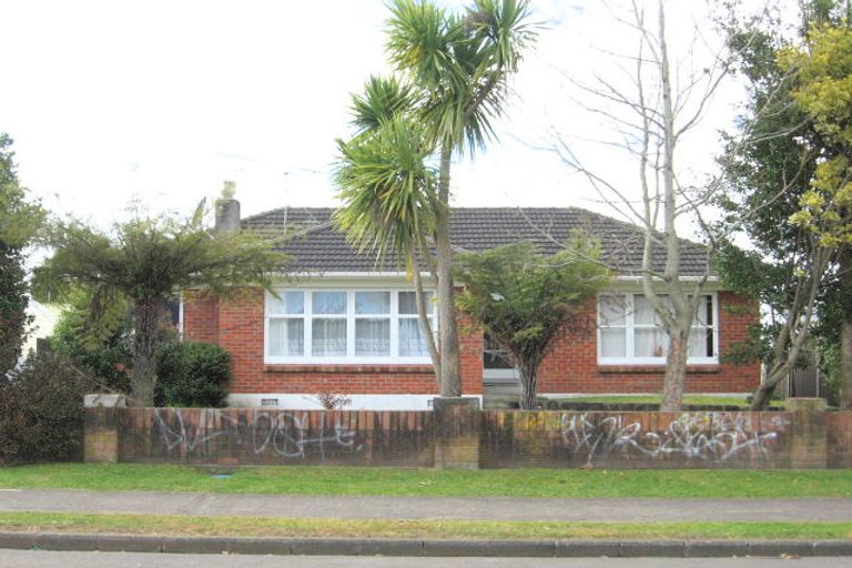 Photo of property in 34a Sutton Crescent, Papakura, 2110