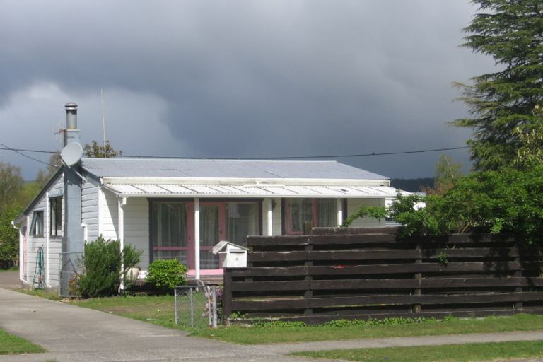 Photo of property in 8 Rangatira Drive, Mangakino, 3421