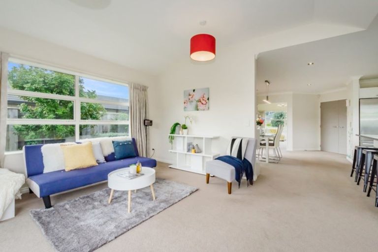 Photo of property in 7 Otupoa Way, Paraparaumu, 5032