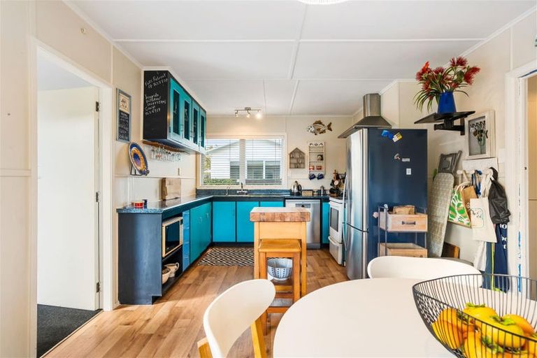 Photo of property in 108a Riverview Road, Whangamata, 3620