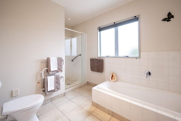 Photo of property in 9b Abercrombie Street, Howick, Auckland, 2014