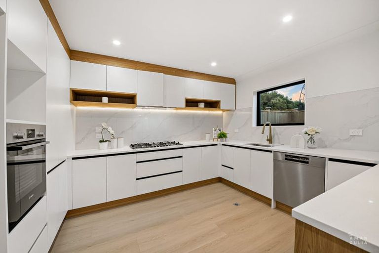 Photo of property in 75 Titirangi Road, New Lynn, Auckland, 0600