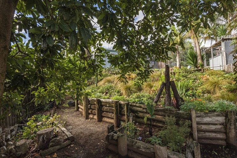 Photo of property in 18 Butler Place, Te Kamo, Whangarei, 0112