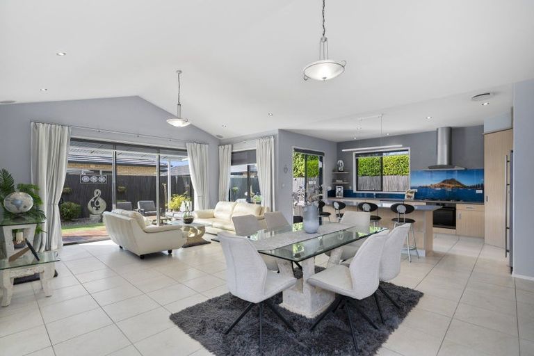 Photo of property in 39 Inverness Drive, Pyes Pa, Tauranga, 3112