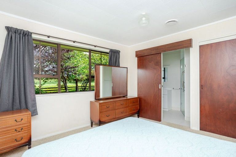 Photo of property in 292 Tamaki River Road, Dannevirke, 4972