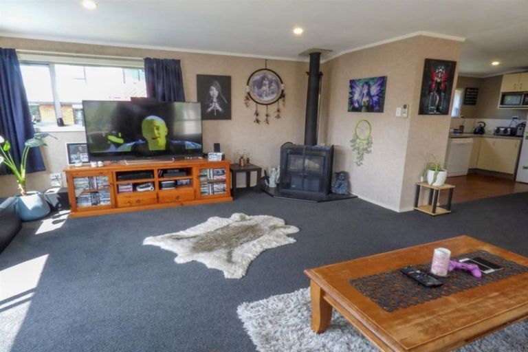Photo of property in 1 Armstrong Street, Balclutha, 9230